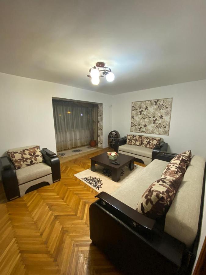 Appartamento Friend'S House Piteşti Esterno foto